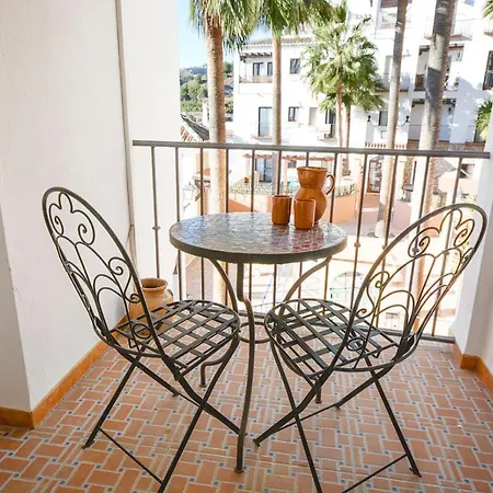 La Fuente Apt6, Amazing 2 Bedroom Family With Views, Padel Court And 2 Pools Hansonholiday